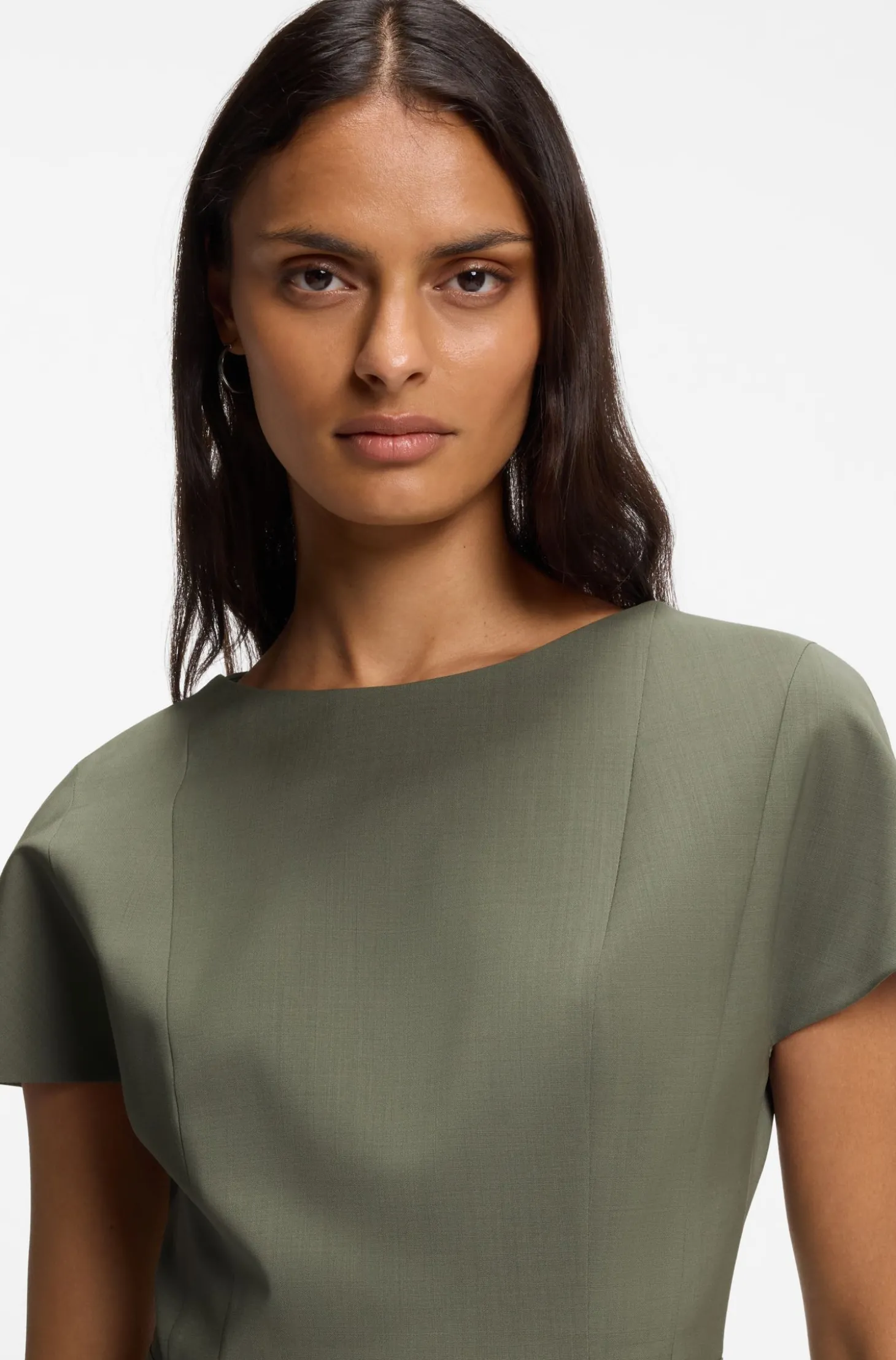 Slim-Fit Kleid aus italienischer Stretch-Wolle