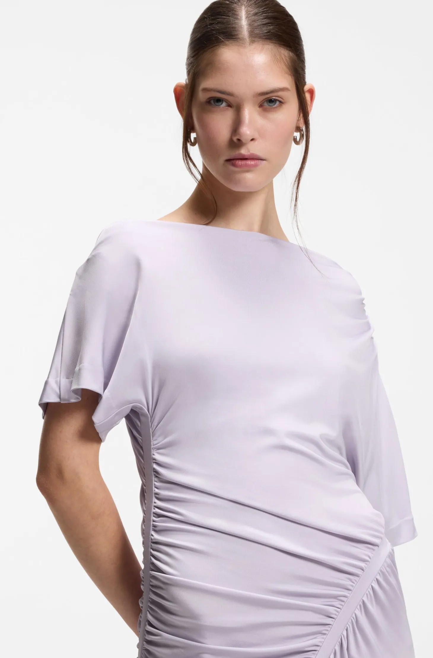 Slim-Fit Kleid mit gerafften Details