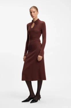Slim-Fit Midikleid mit Polokragen und Schlüsselloch-Ausschnitt