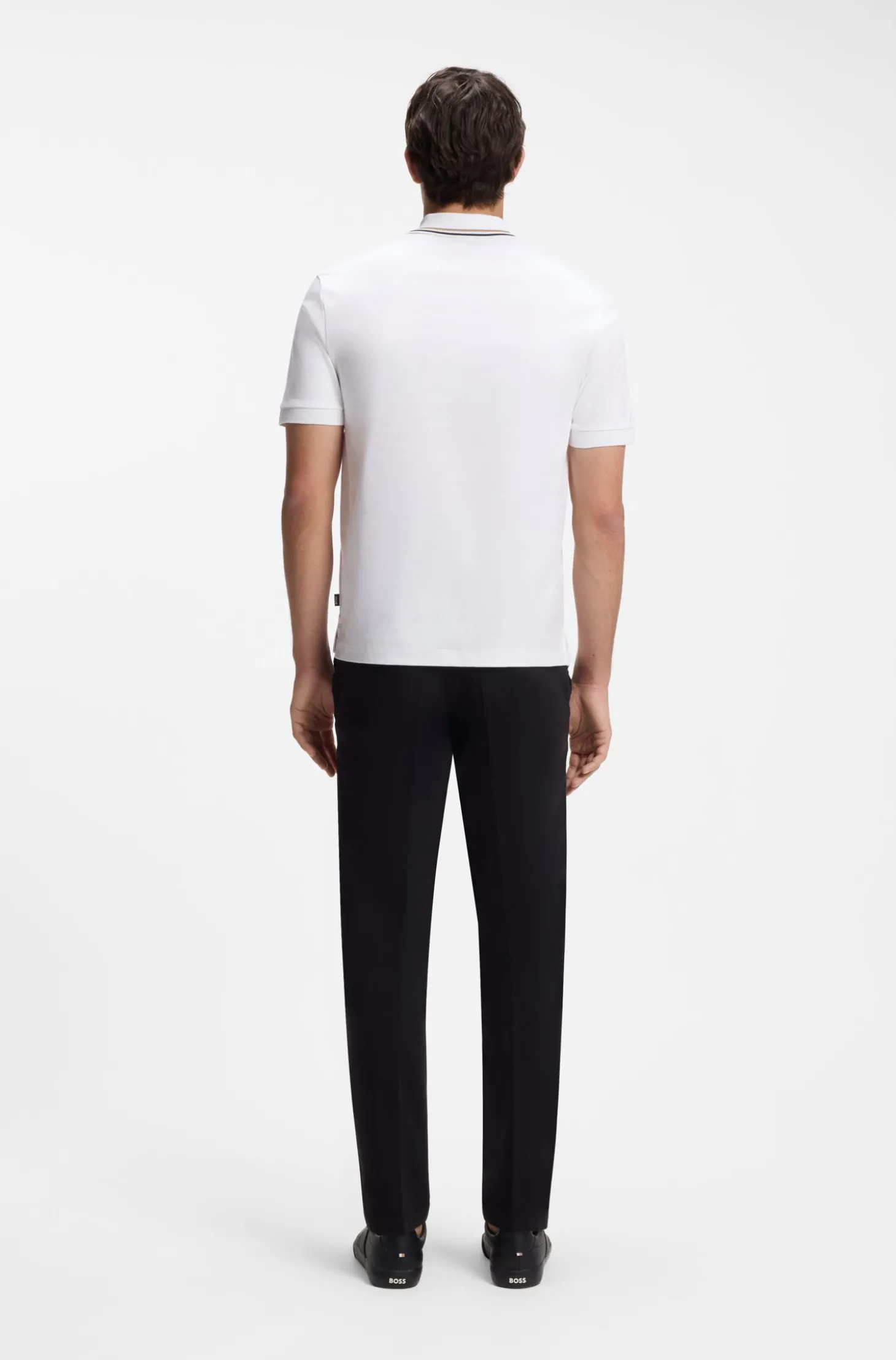 Slim-Fit Poloshirt aus Baumwolle mit gestreiftem Kragen