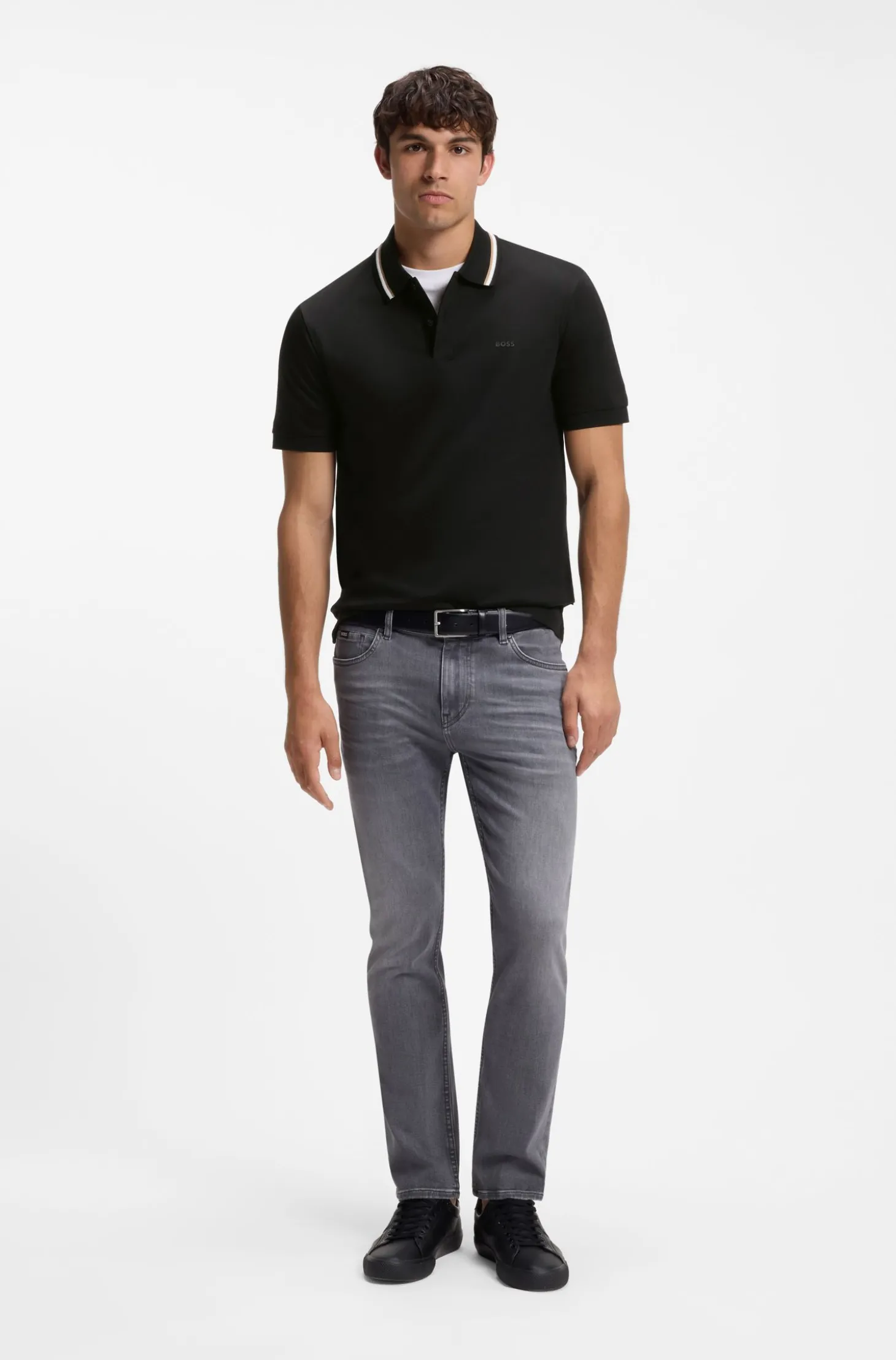 Slim-Fit Poloshirt aus Baumwolle mit gestreiftem Kragen