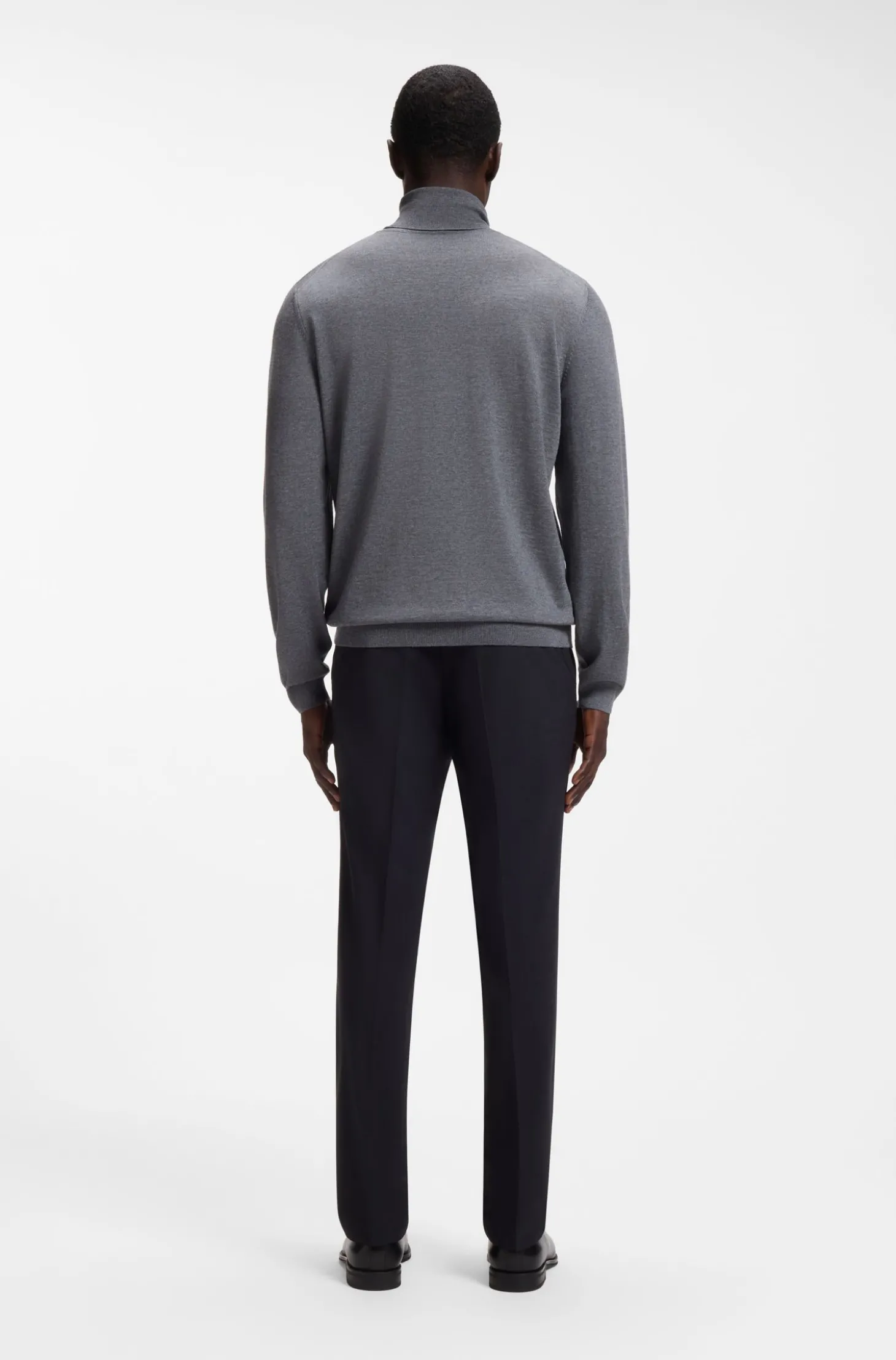 Slim-Fit Rollkragenpullover aus extrafeiner Merinowolle