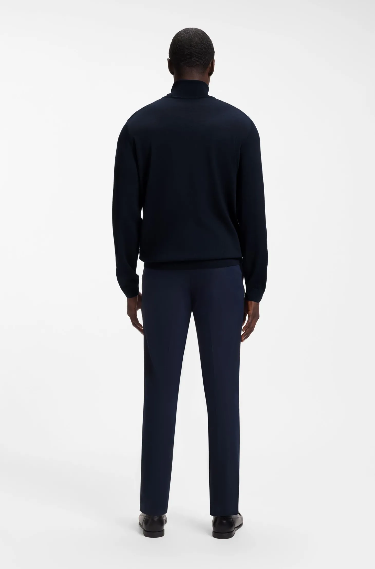 Slim-Fit Rollkragenpullover aus extrafeiner Merinowolle