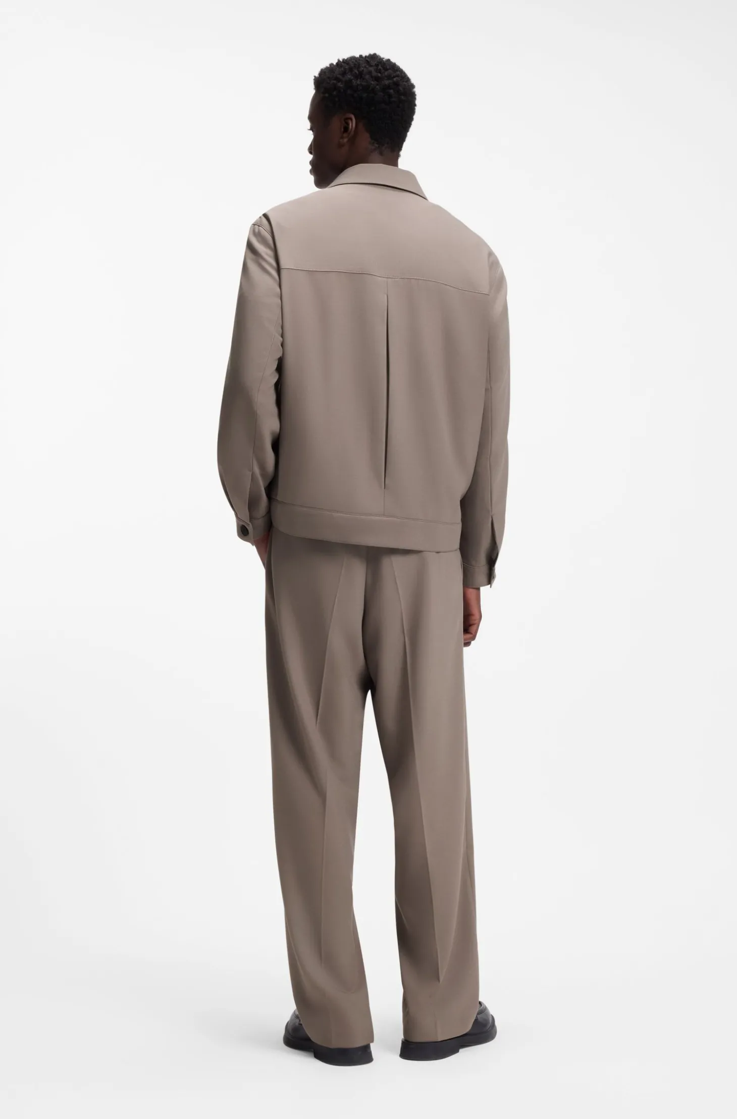 Slim-Fit Sakko aus knitterfreiem Twill