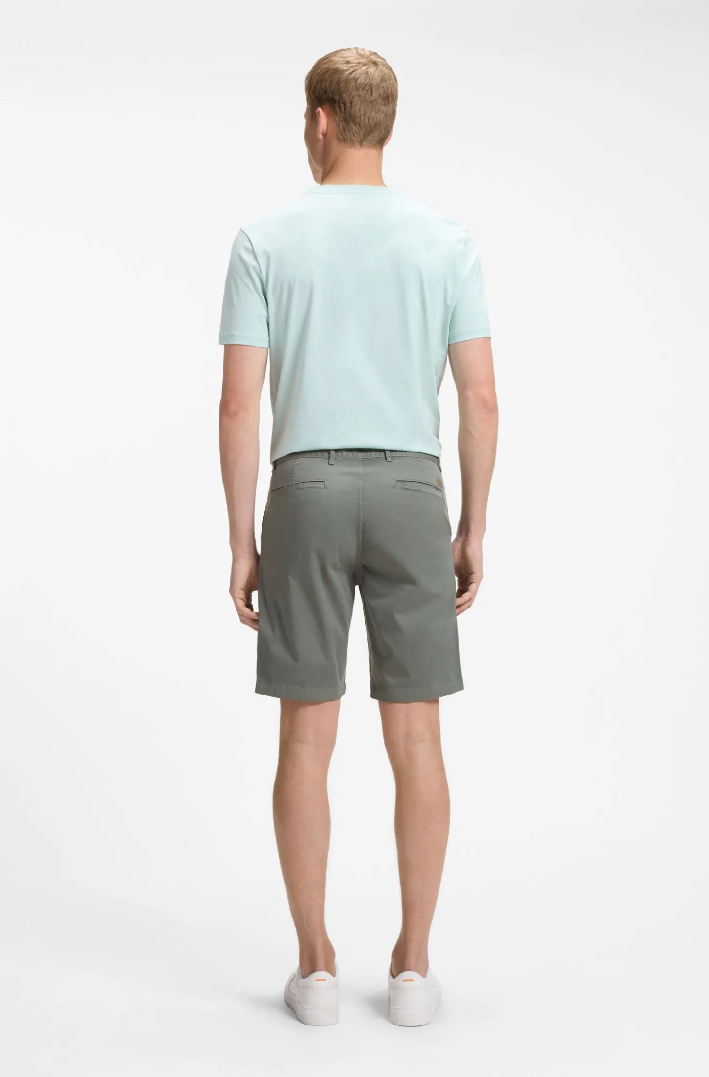 Slim-Fit Shorts aus elastischem Baumwoll-Twill