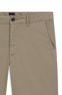 Slim-Fit Shorts aus elastischem Baumwoll-Twill