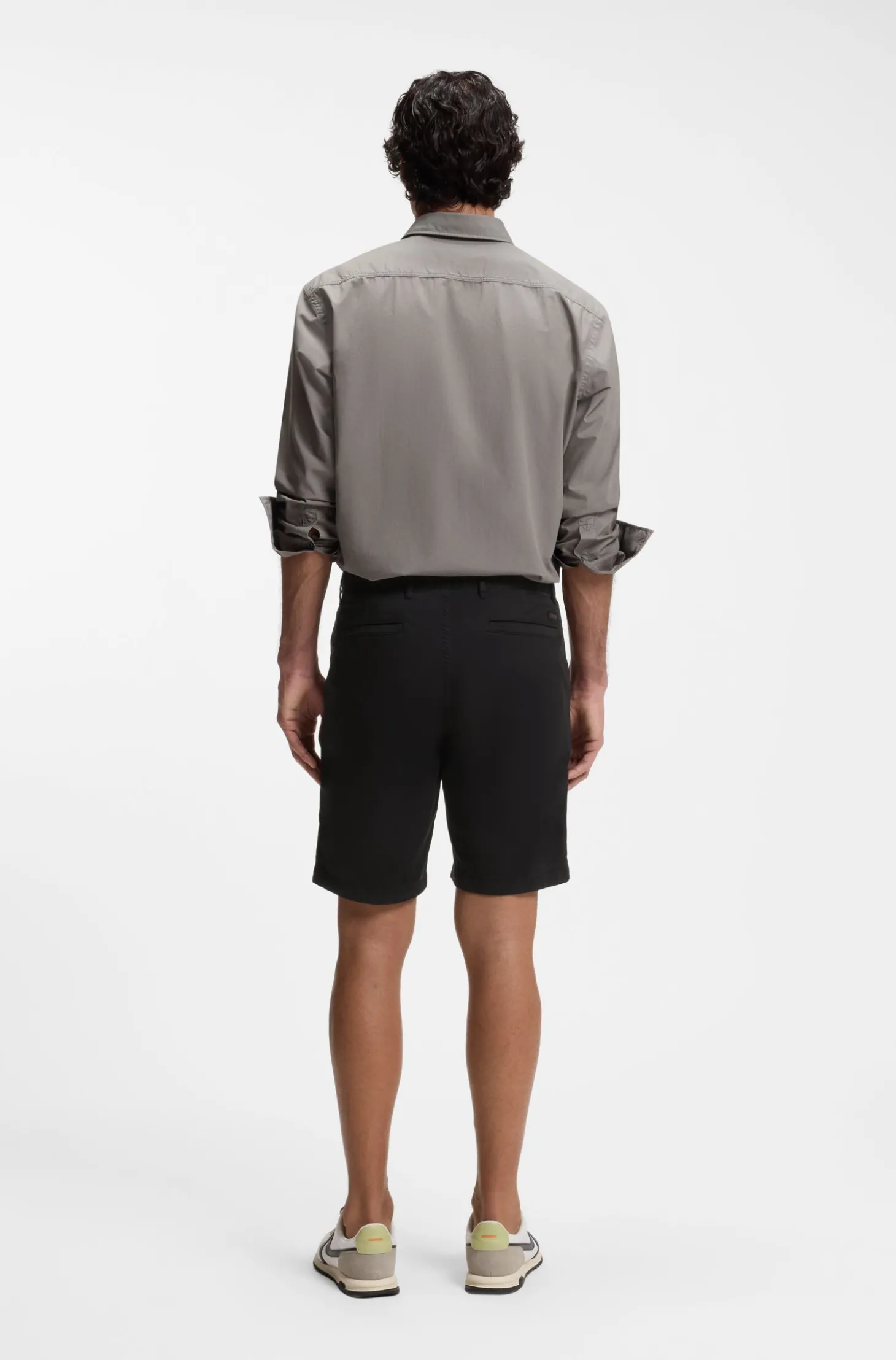 Slim-Fit Shorts aus elastischem Baumwoll-Twill