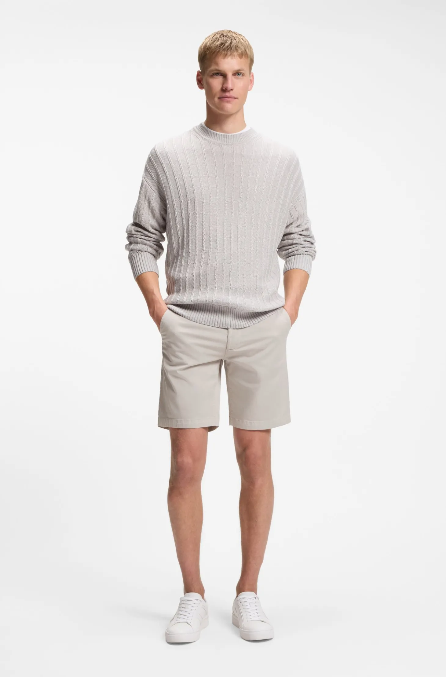 Slim-Fit Shorts aus elastischem Baumwoll-Twill