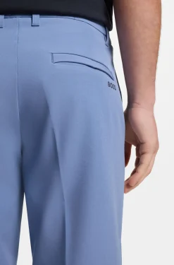 Slim-Fit Shorts aus wasserabweisendem Stretch-Gewebe