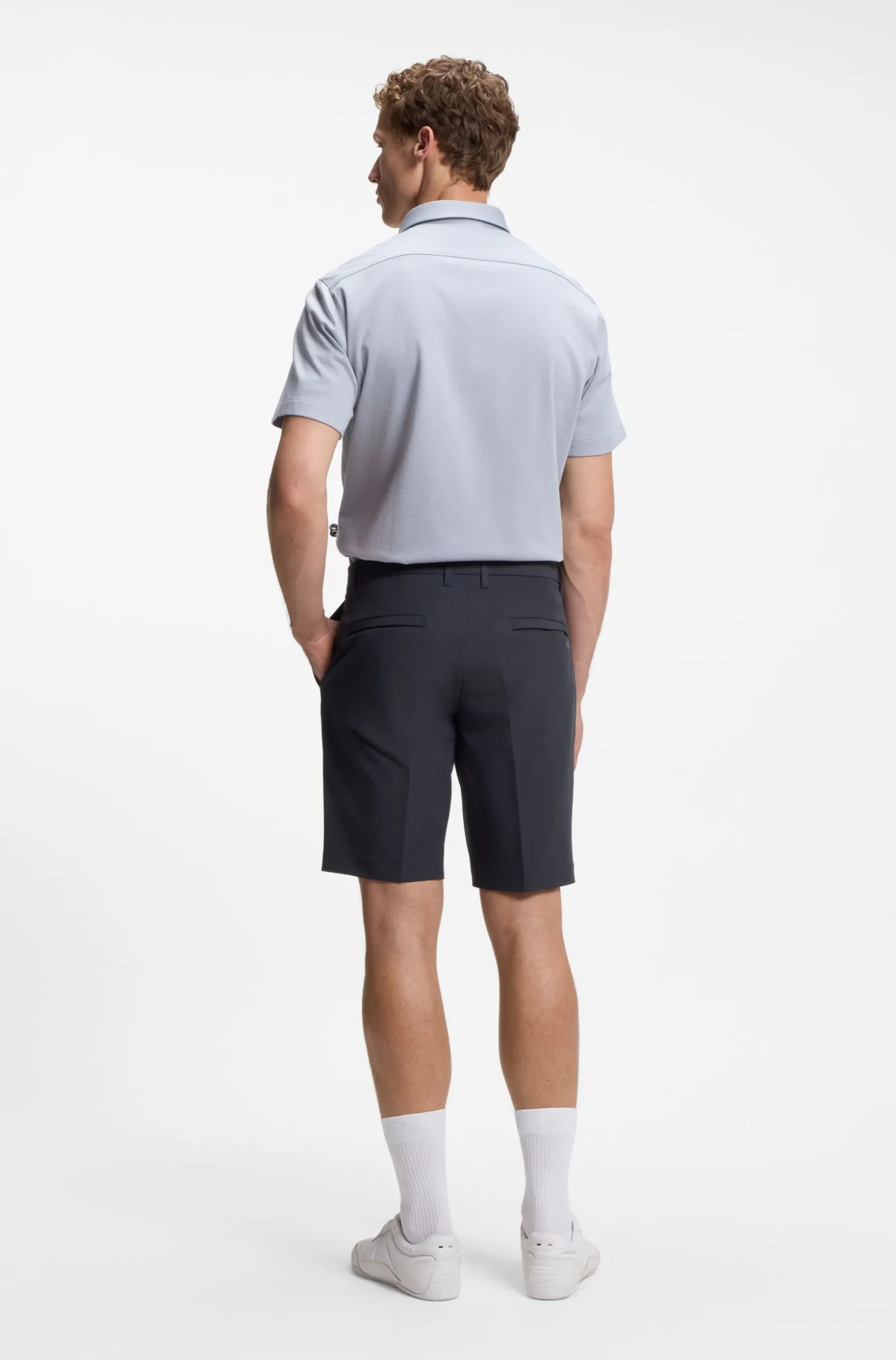 Slim-Fit Shorts aus wasserabweisendem Stretch-Gewebe