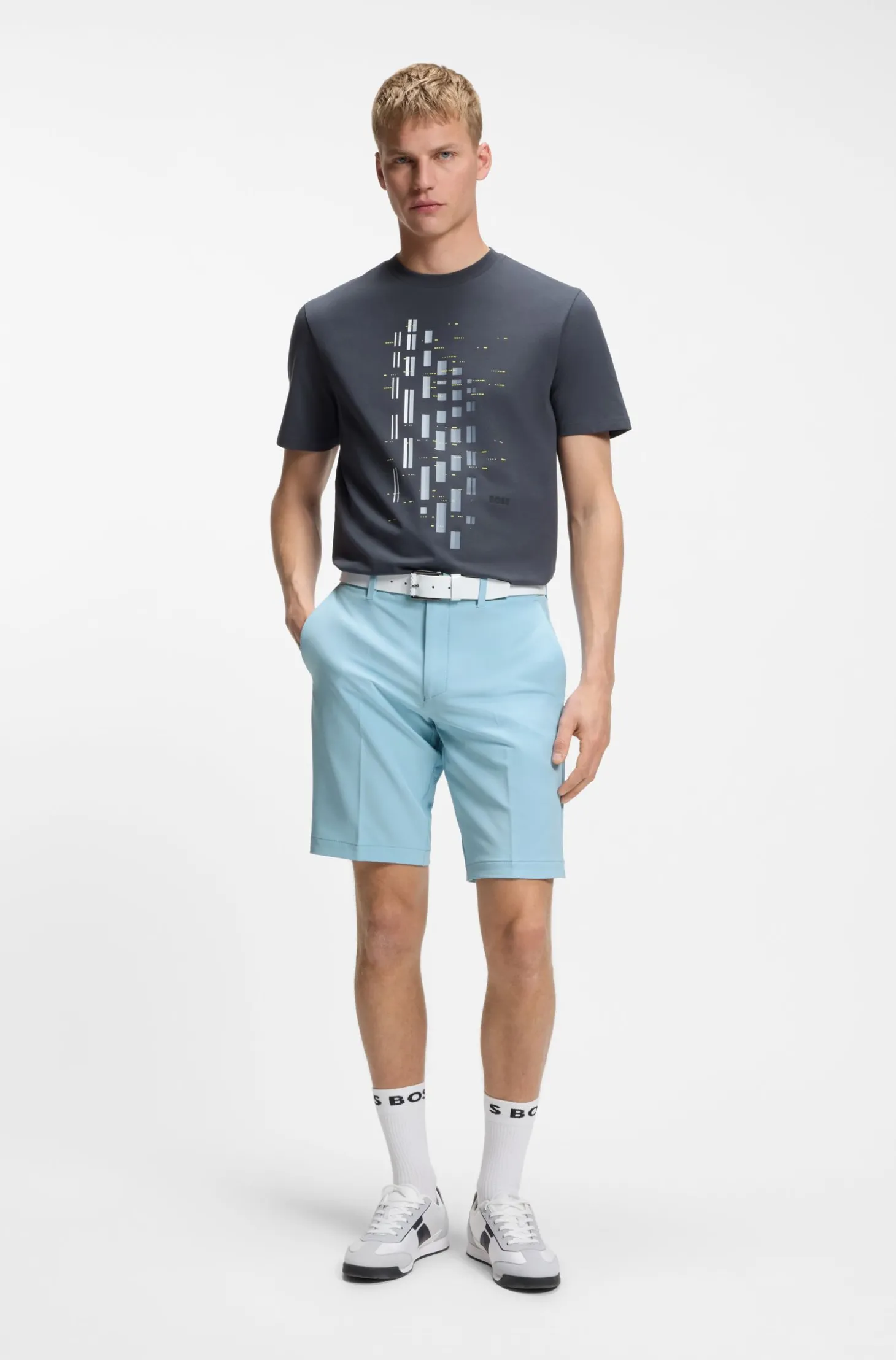 Slim-Fit Shorts aus wasserabweisendem Stretch-Gewebe