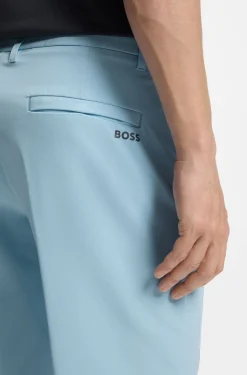 Slim-Fit Shorts aus wasserabweisendem Stretch-Gewebe