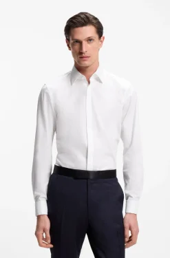 Slim-Fit Smokinghemd aus bügelleichter Stretch-Baumwolle
