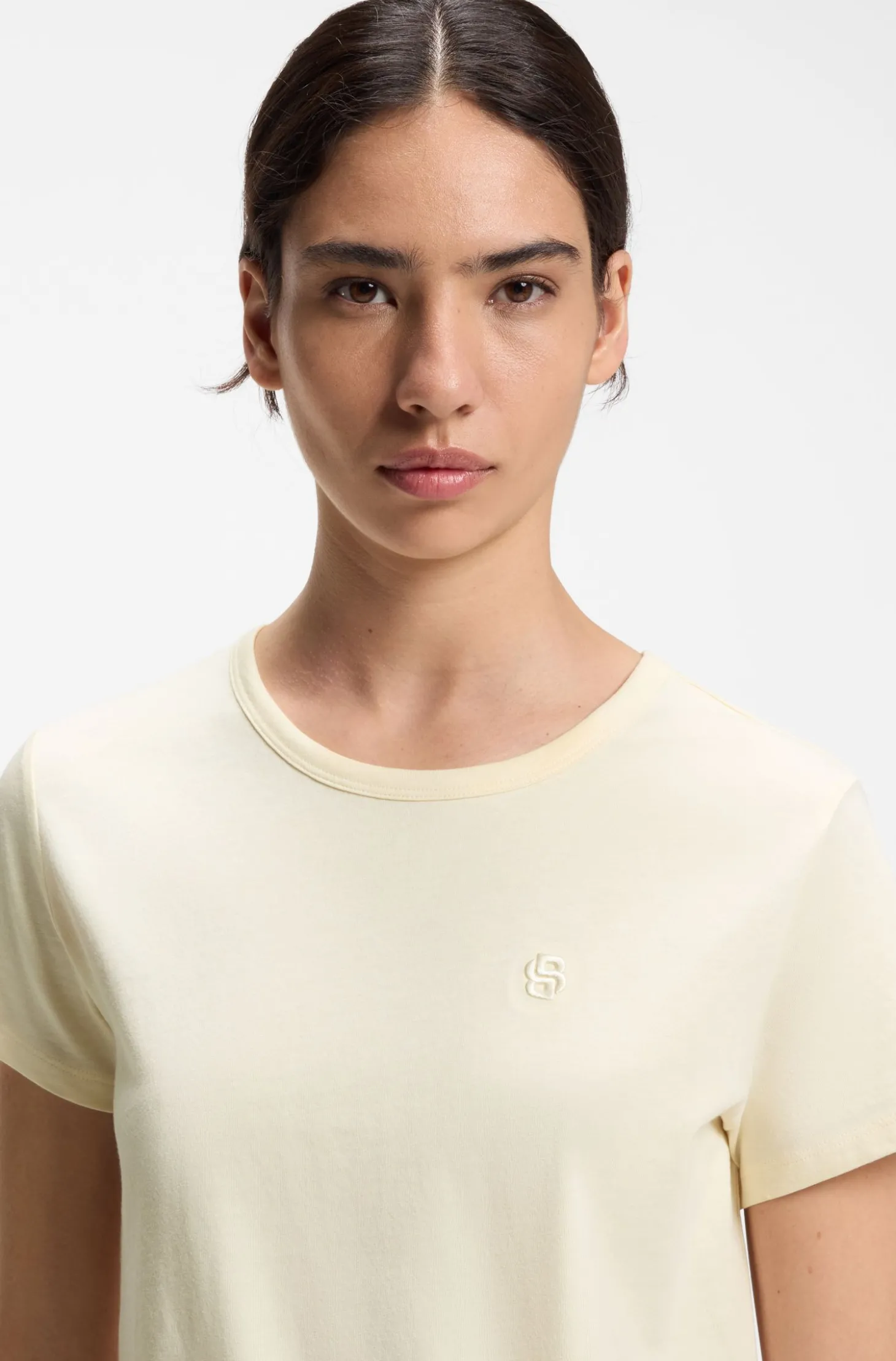 Slim-Fit T-Shirt aus Baumwoll-Seiden-Mix mit Logo-Stickerei