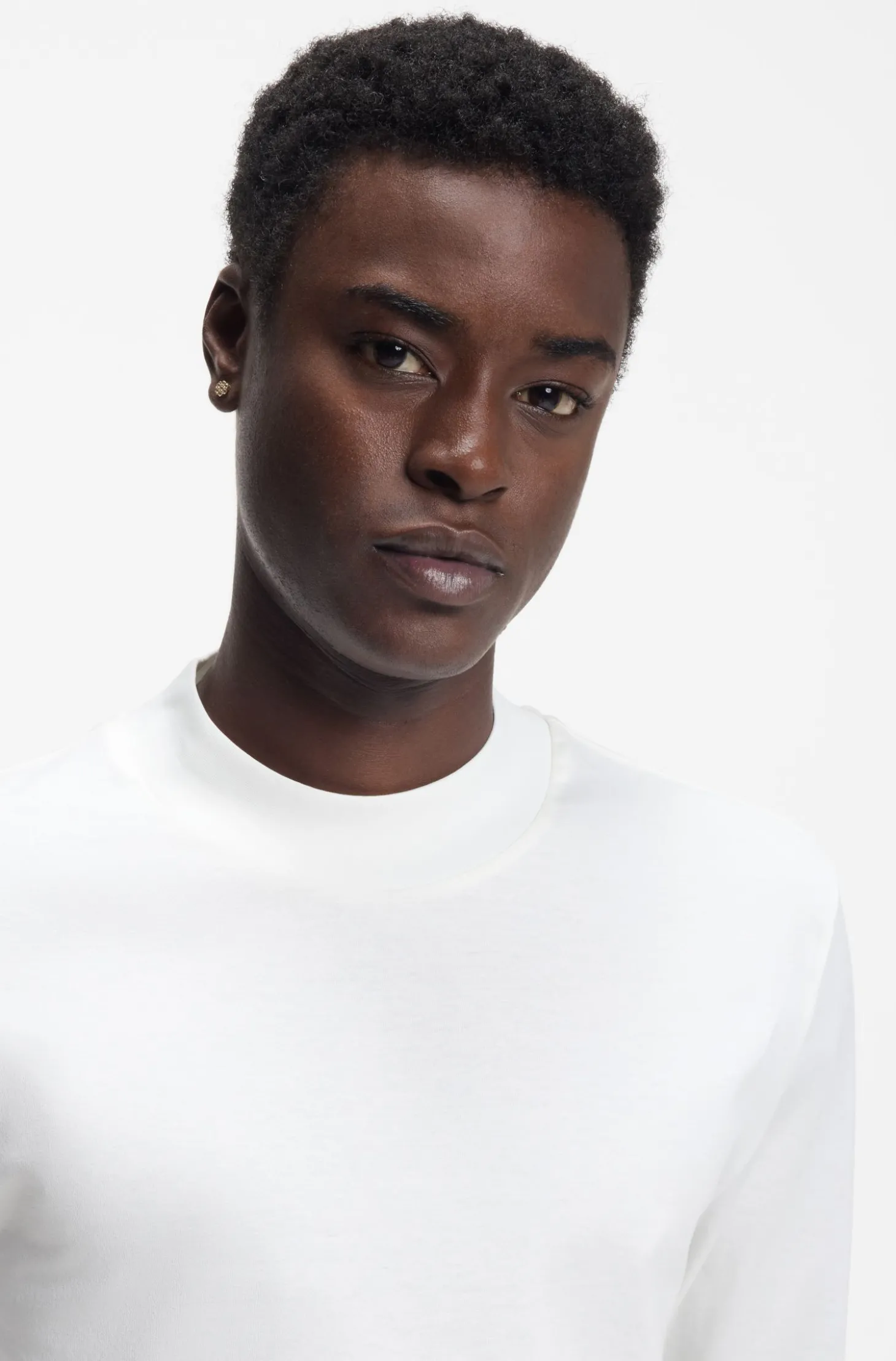 Slim-Fit T-Shirt aus merzerisierter Baumwolle mit Stehkragen