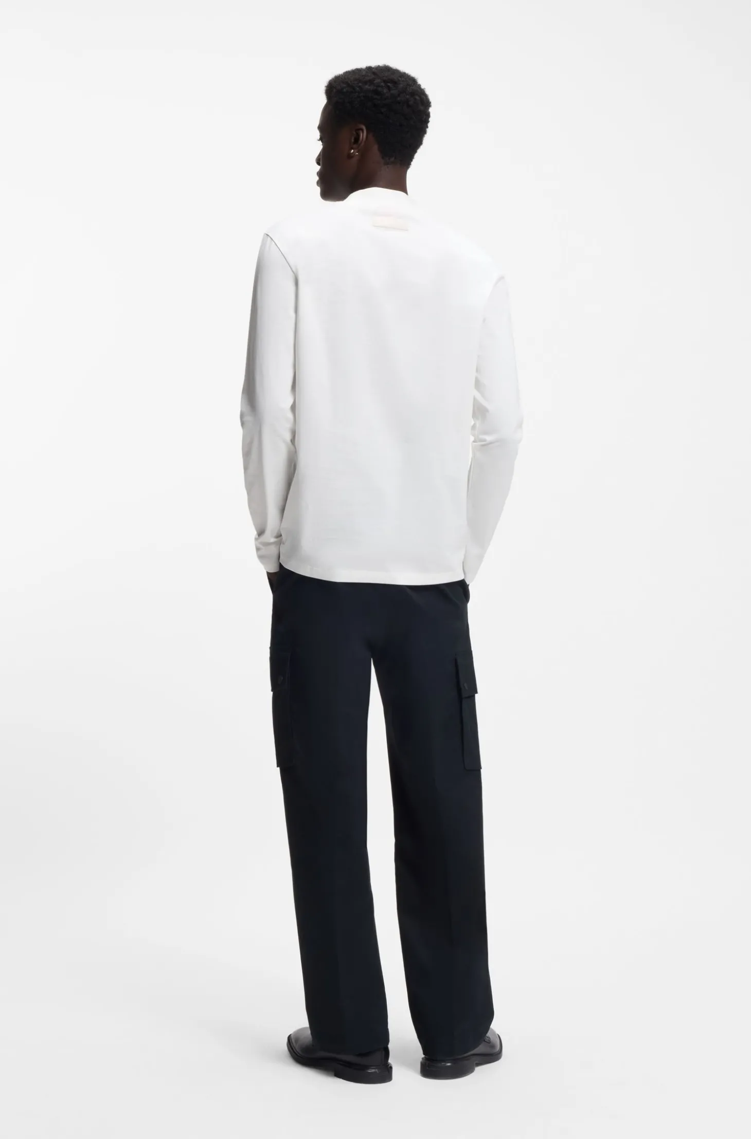 Slim-Fit T-Shirt aus merzerisierter Baumwolle mit Stehkragen