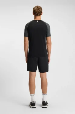 Slim-Fit T-Shirt aus Mesh-Jersey mit kontrastfarbenen Einsätzen
