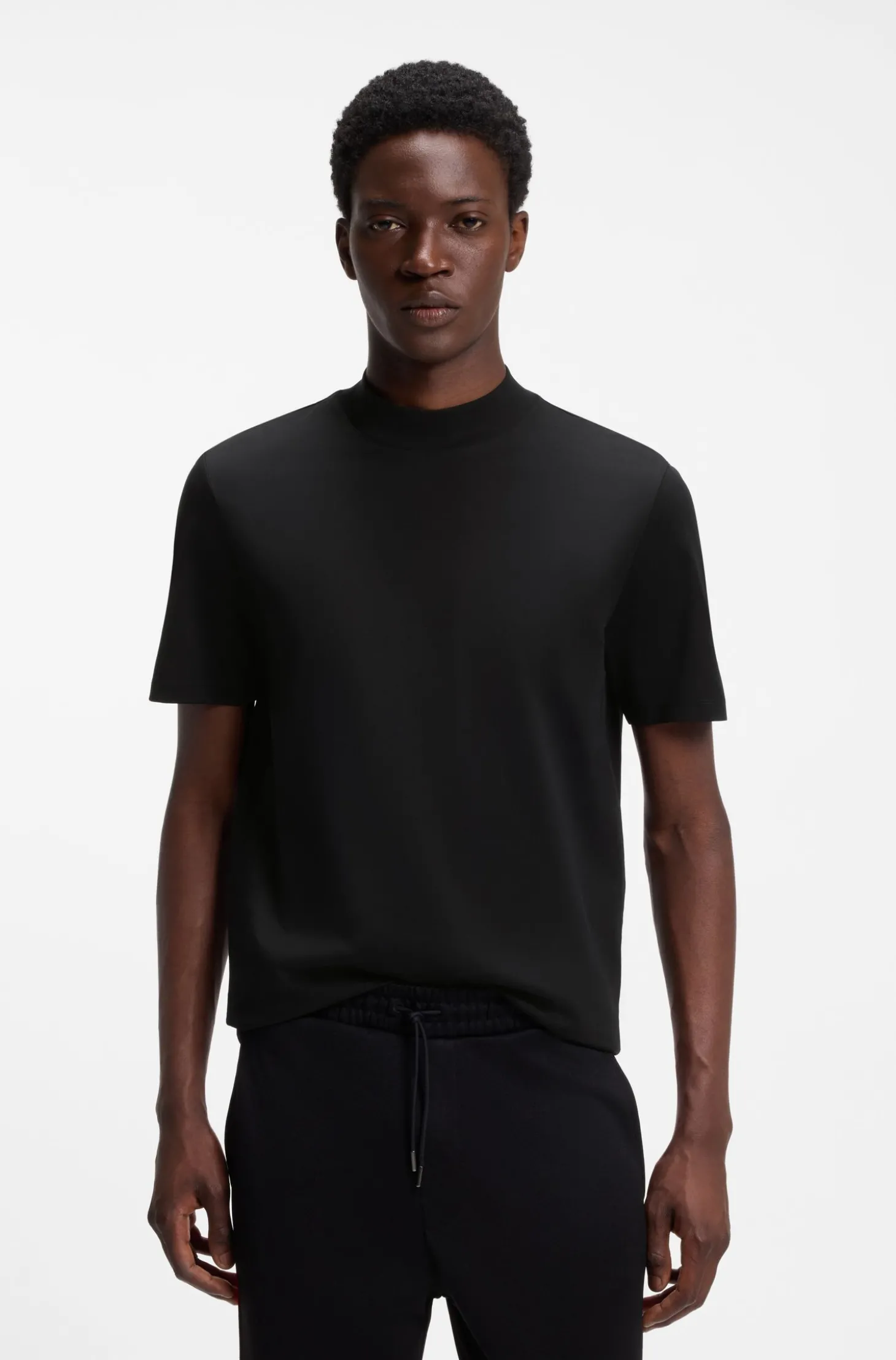 Slim-Fit T-Shirt aus Stretch-Baumwolle mit Stehkragen