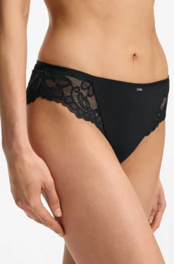Slip aus Spitze mit plissierten Mesh-Details
