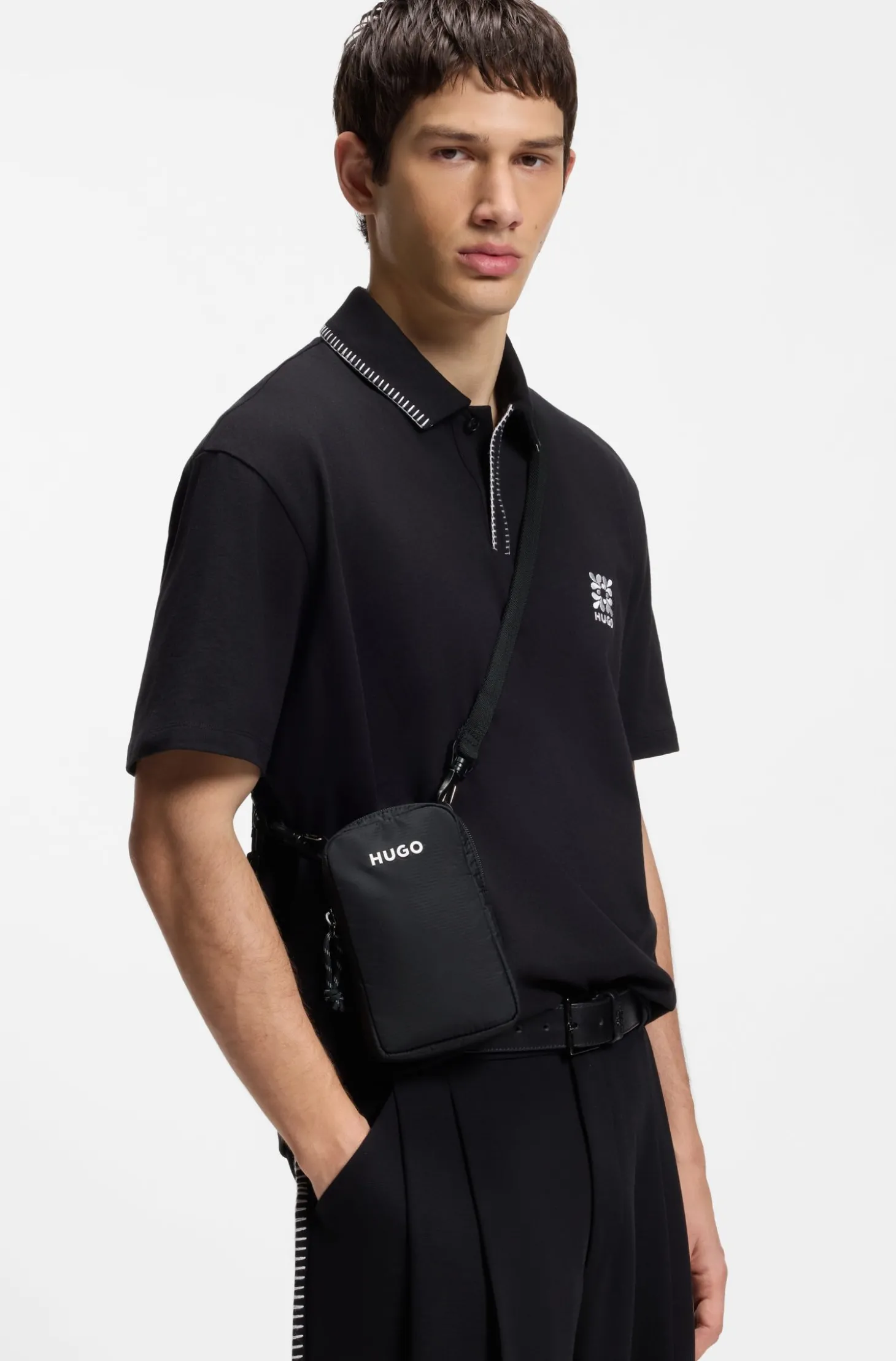 Smartphone-Tasche mit Logo und Mini Pouch