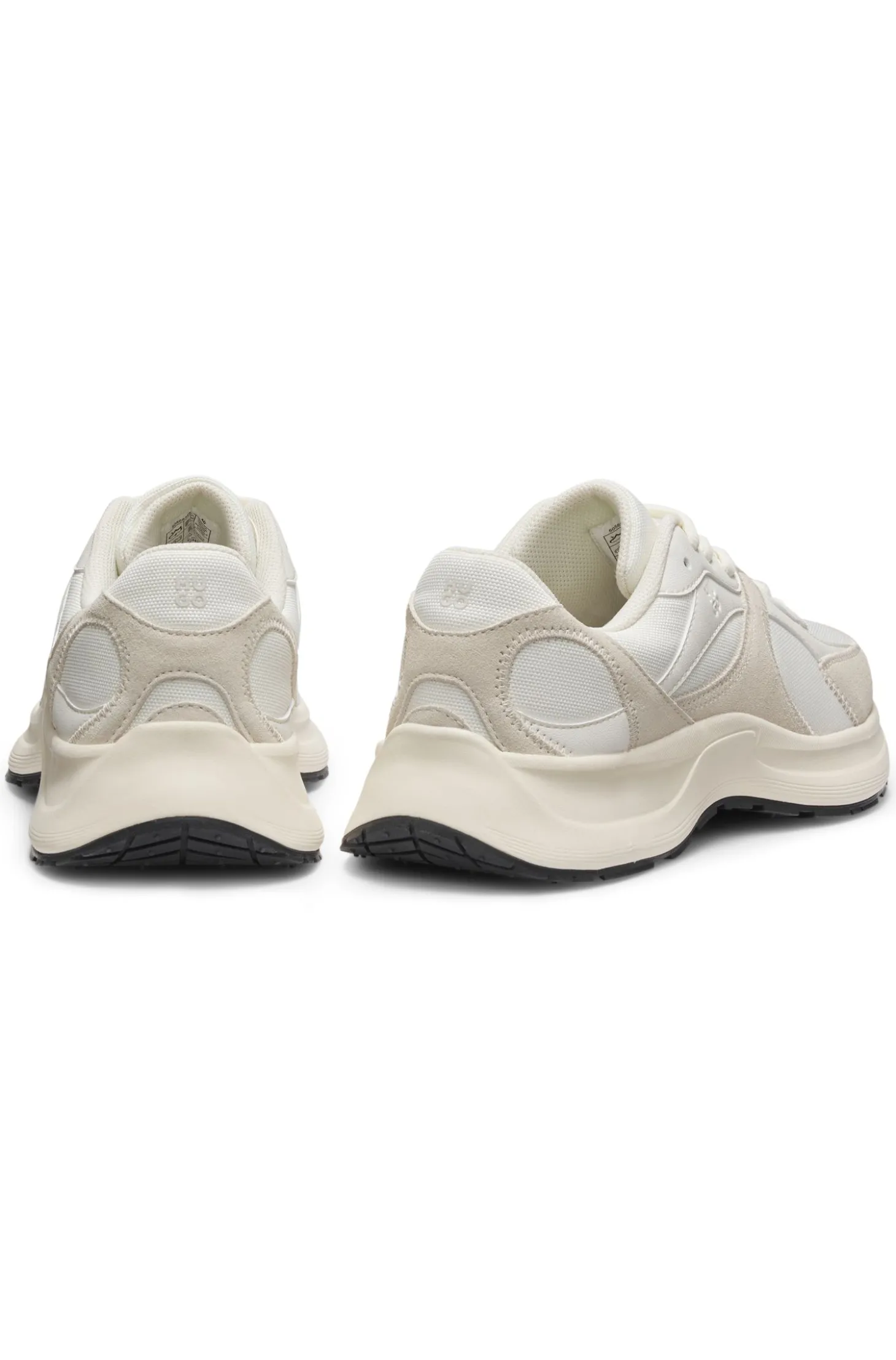 Sneakers aus Canvas, Leder und Veloursleder