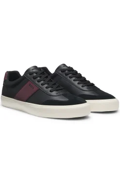 Sneakers aus genarbtem Kunstleder mit Lederbesätzen