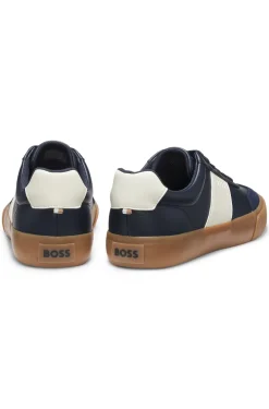 Sneakers aus genarbtem Kunstleder mit Besätzen aus echtem Leder