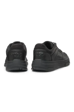 Sneakers aus Kunstleder mit Mesh-Details