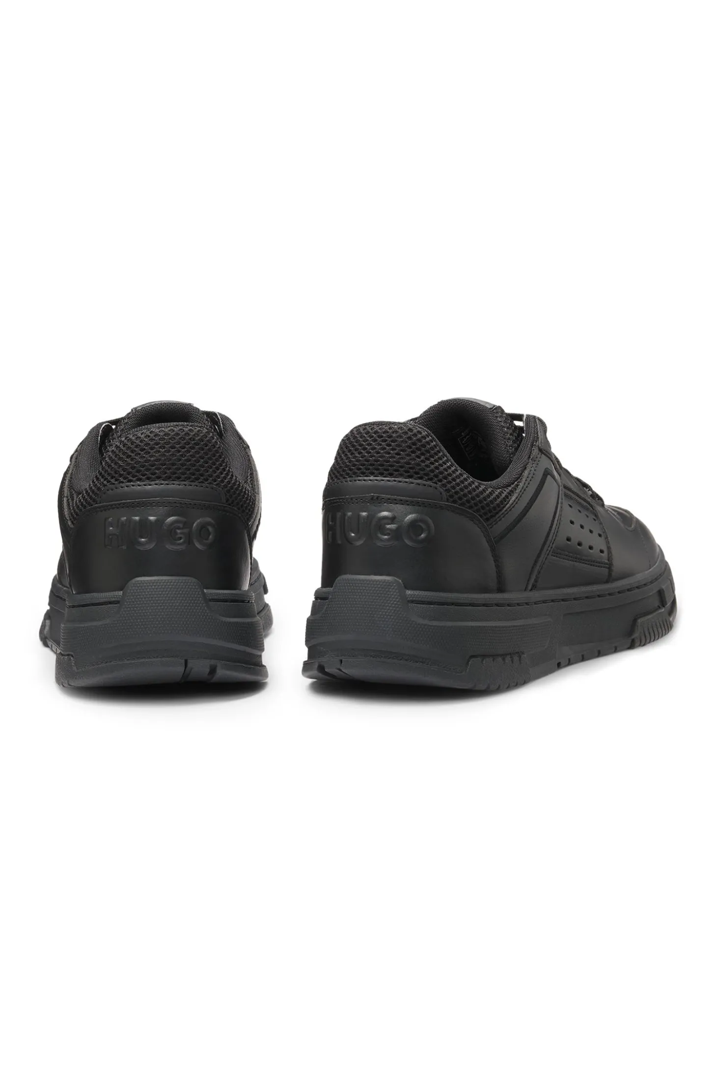 Sneakers aus Kunstleder mit Mesh-Details