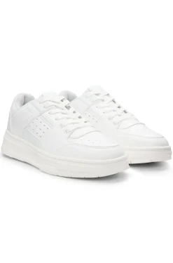 Sneakers aus Kunstleder mit Mesh-Details