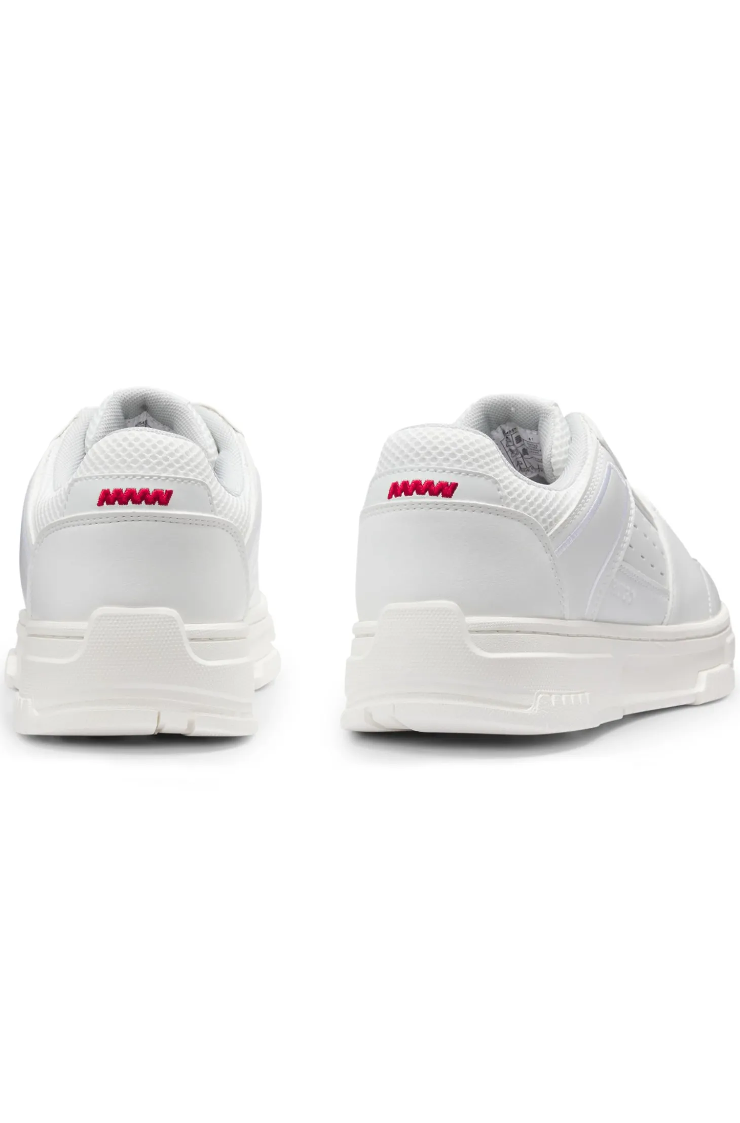 Sneakers aus Kunstleder mit Mesh-Details