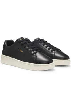 Sneakers aus Nappaleder mit goldfarbenem Logo