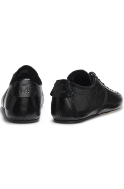 Sneakers aus Nappaleder mit geprägtem Logo