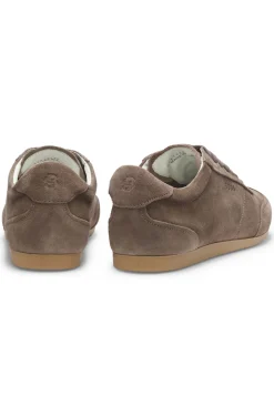 Sneakers aus Veloursleder mit Logo-Details