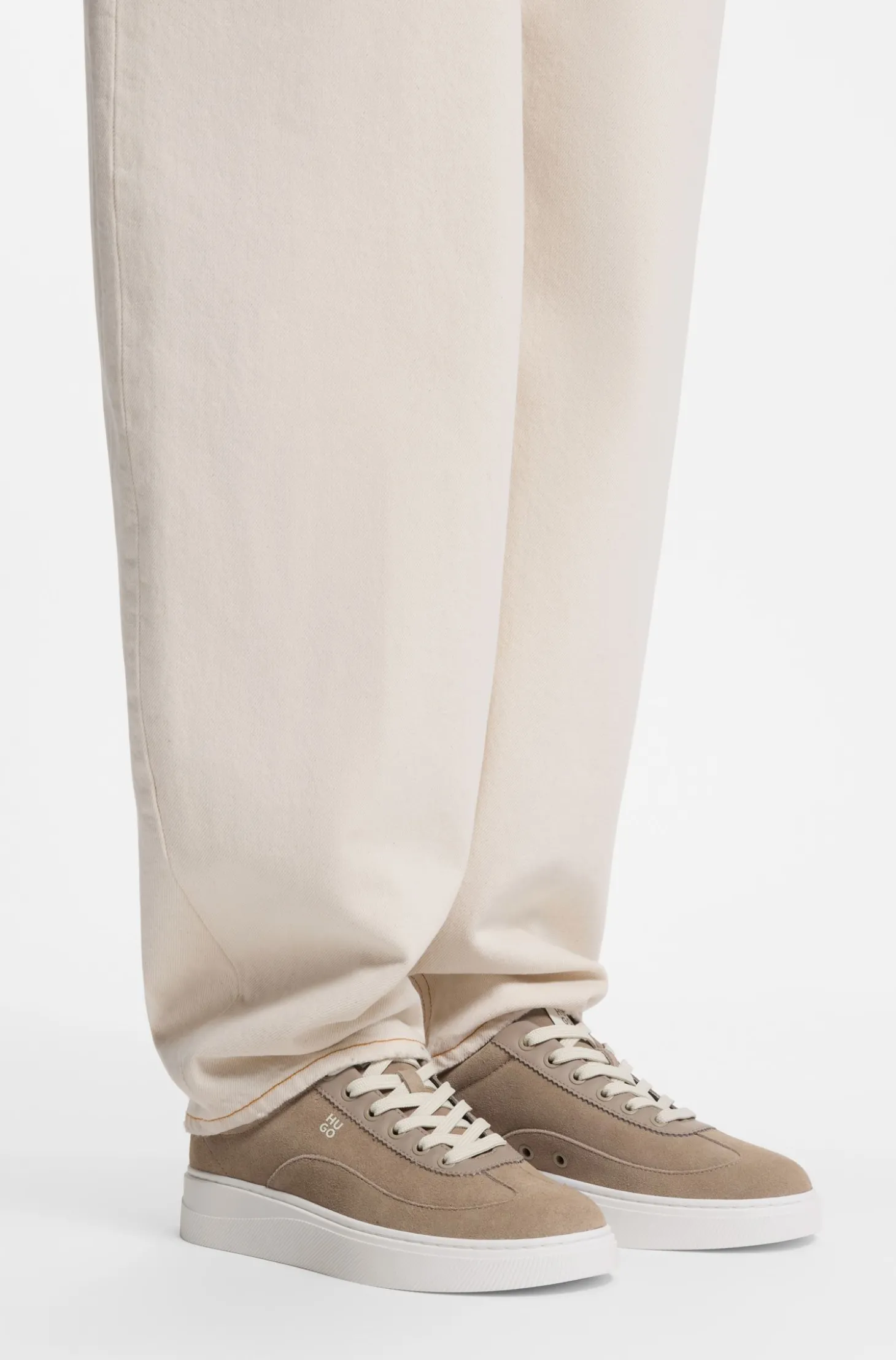 Sneakers aus Veloursleder mit Stack-Logo