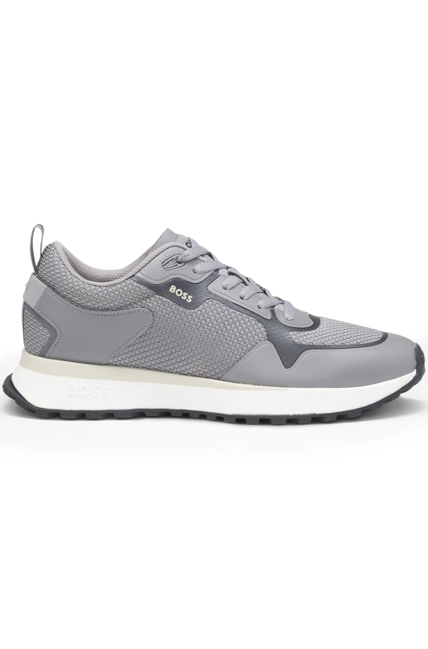 Sneakers aus verschiedenen Materialien mit Mesh und Logos