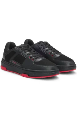 Sneakers mit Mesh und Kunstleder