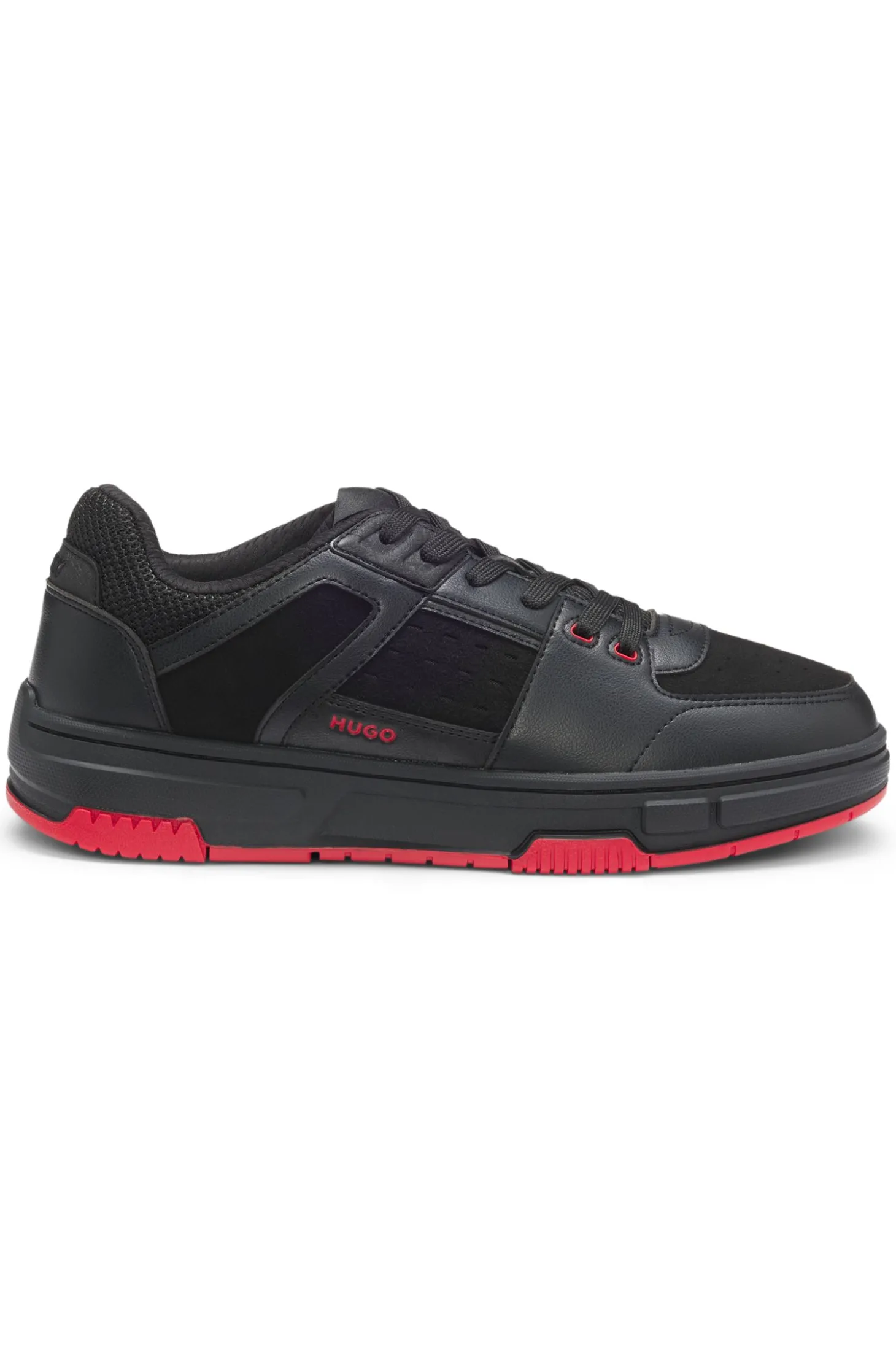 Sneakers mit Mesh und Kunstleder