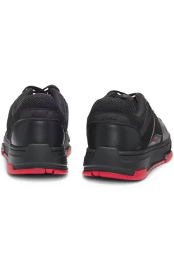 Sneakers mit Mesh und Kunstleder