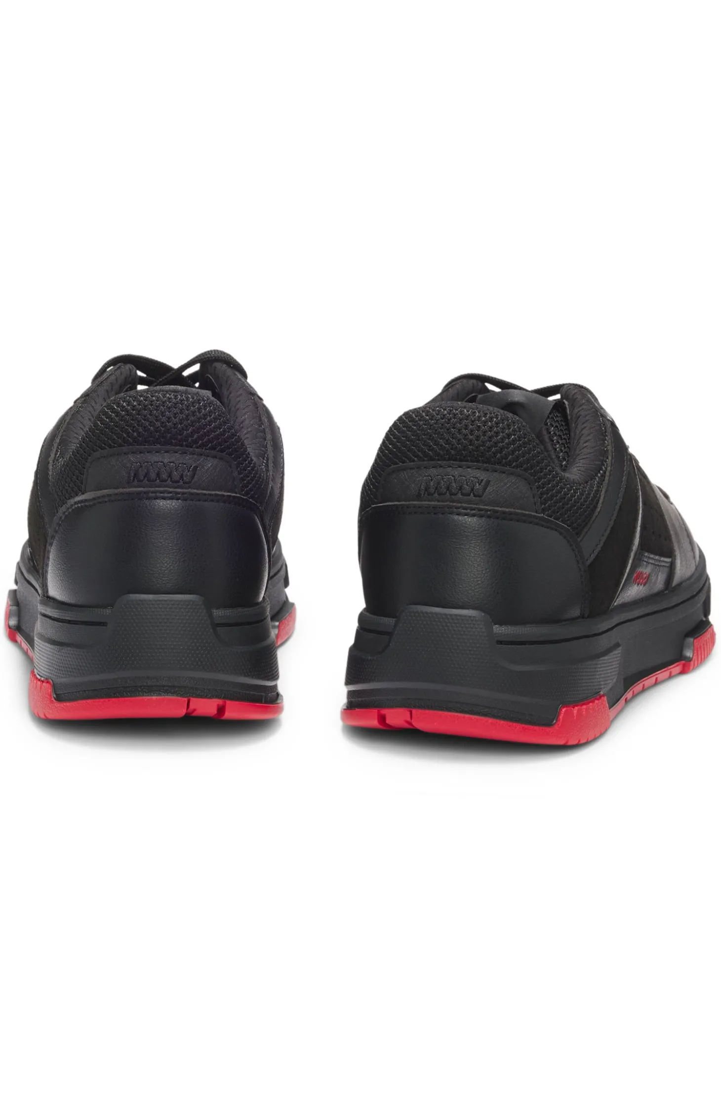 Sneakers mit Mesh und Kunstleder