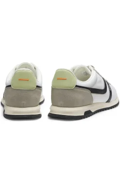 Sneakers mit Veloursleder-Imitat-Details und Logo