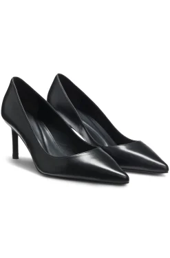 Spitze Pumps aus Leder
