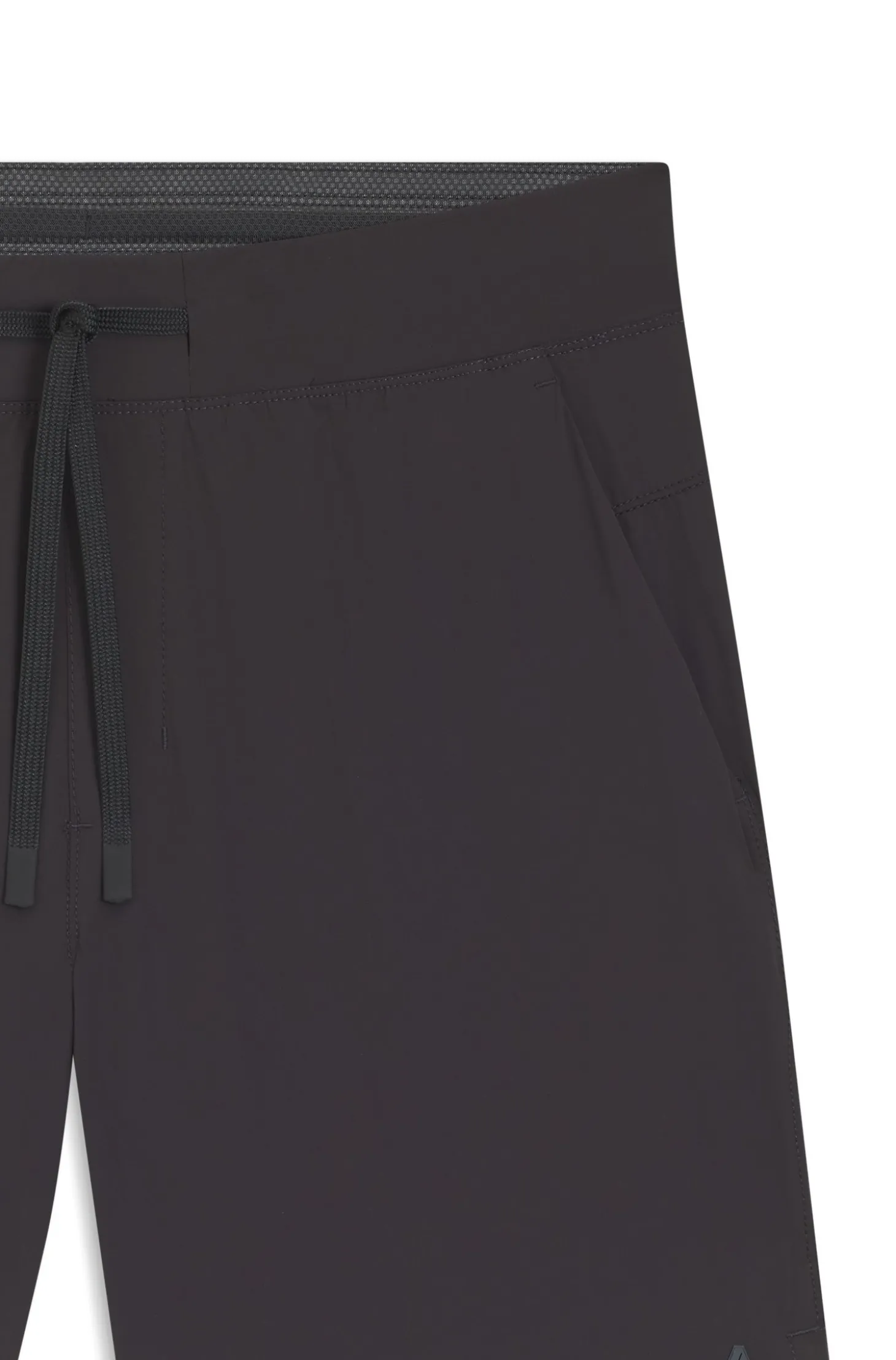 Sportive Shorts mit Vier-Wege-Stretch und wasserabweisendem Finish