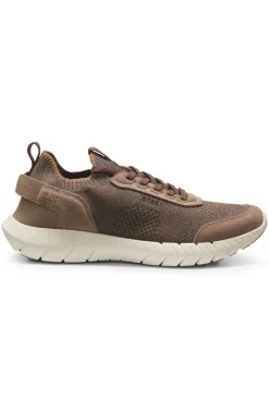 Sporty slip-on trainers with suede details