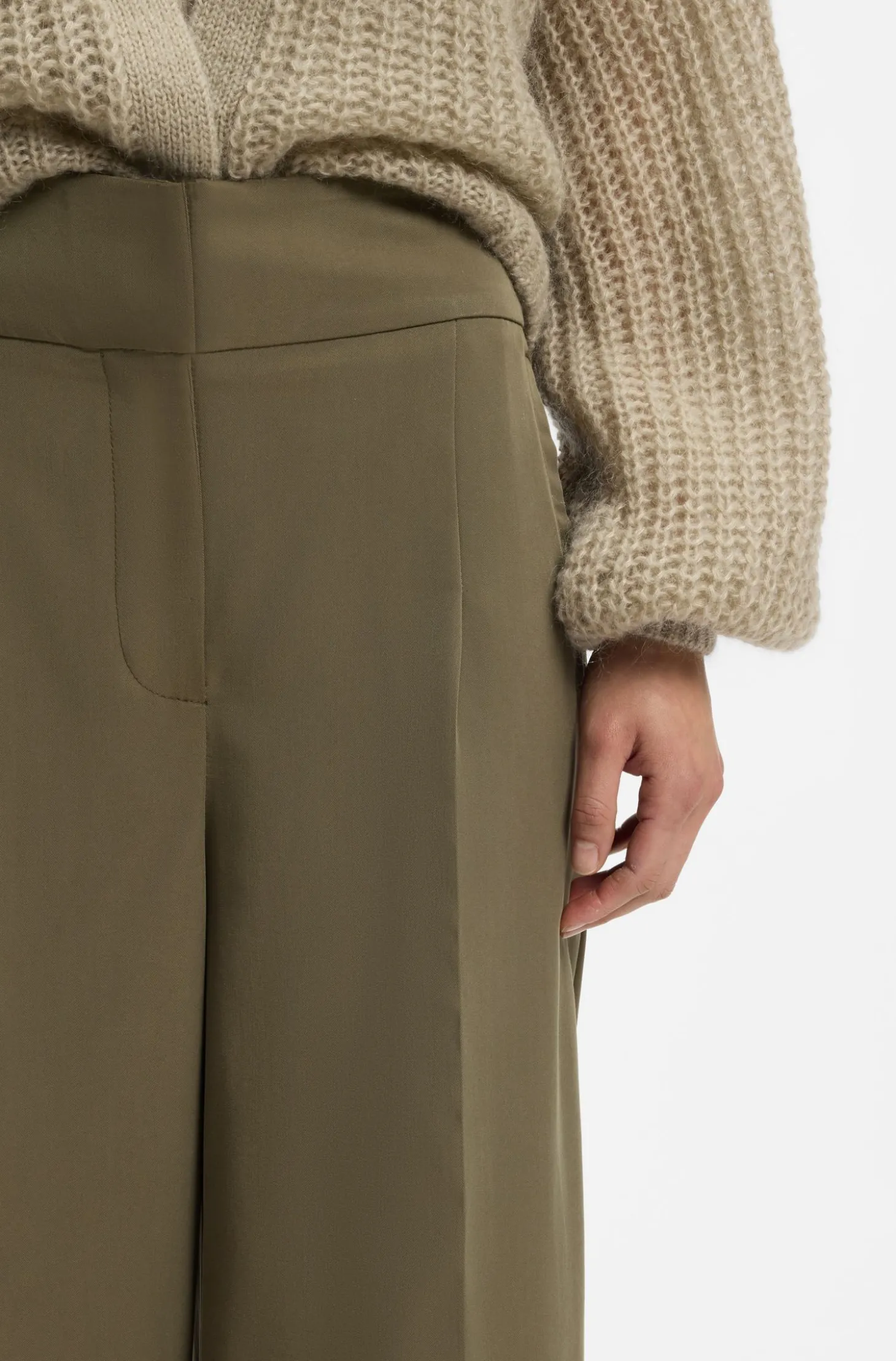 Straight-Fit Hose mit Bundfalten