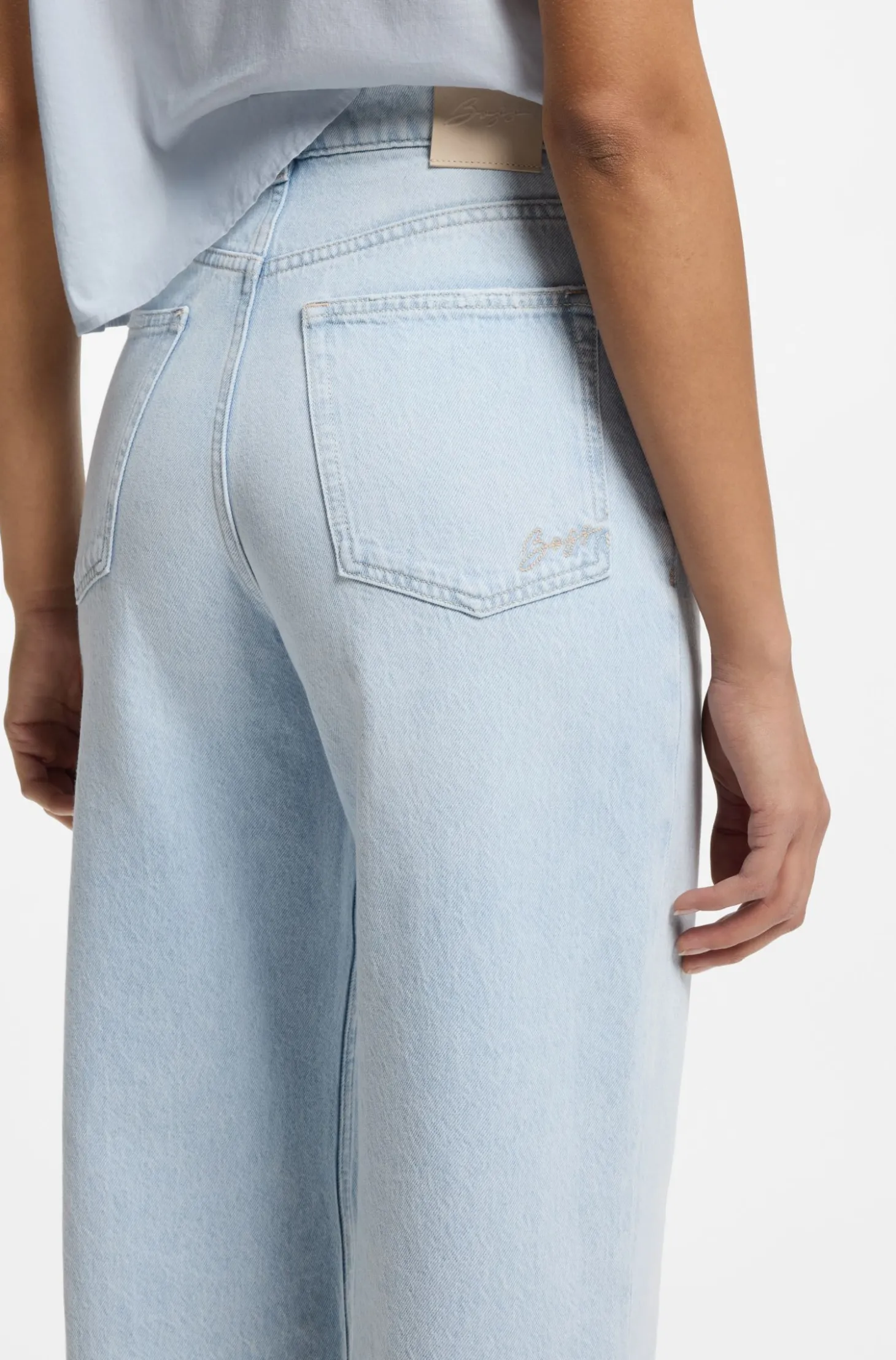 Straight-Fit Jeans aus blauem Denim