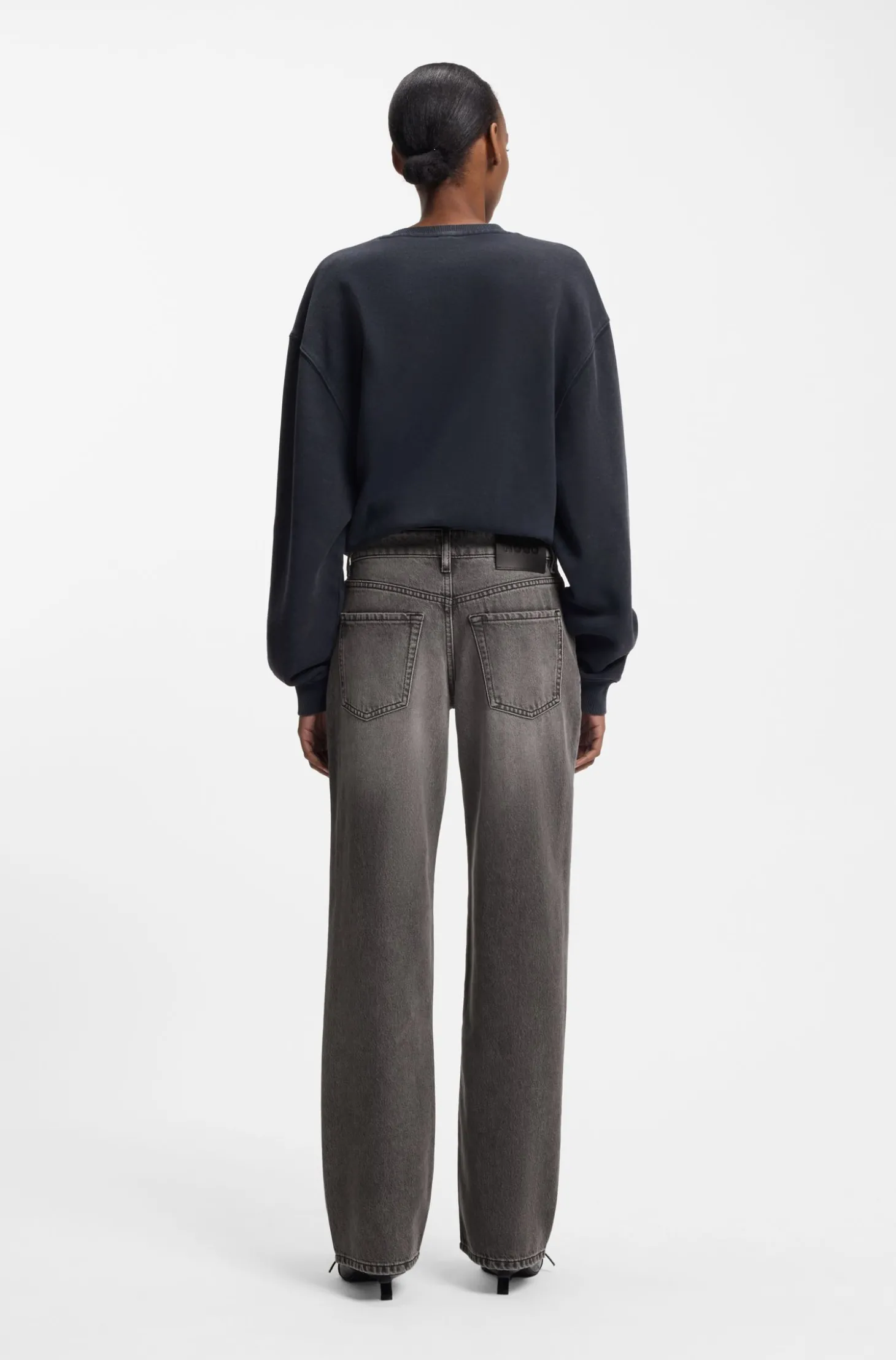 Straight-Fit Jeans aus grauem Denim mit geknöpftem Eingriff