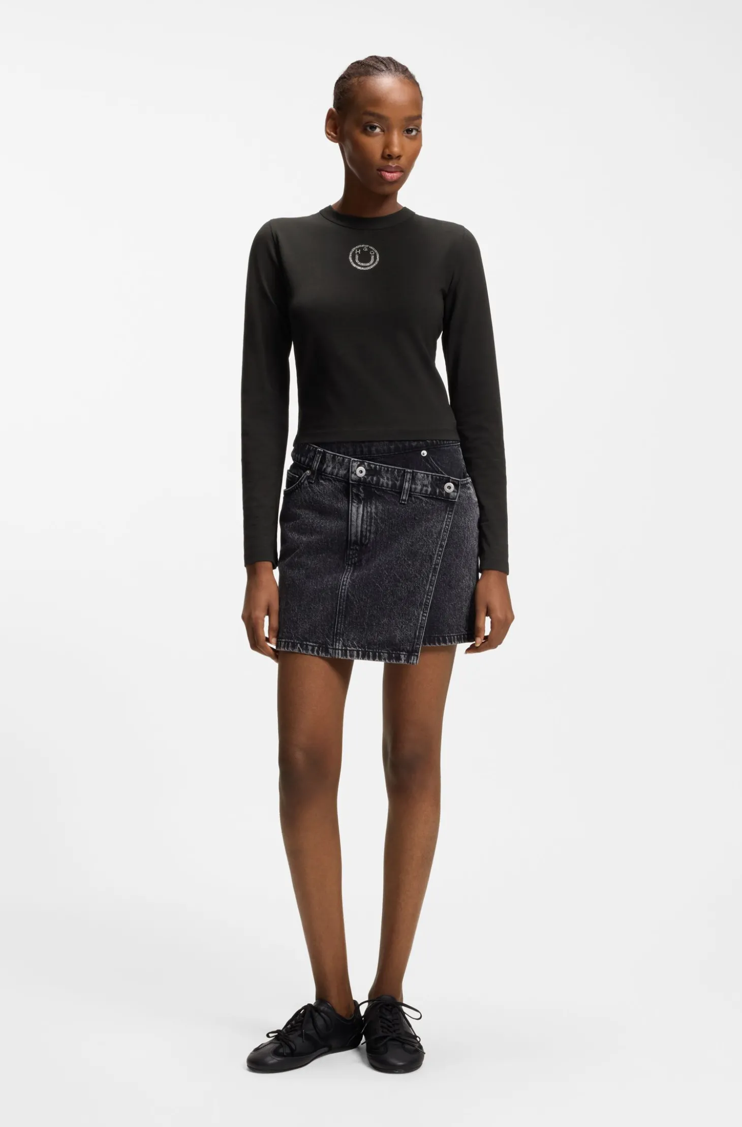 Stretch-Top aus Baumwolle mit Happy HUGO Logo und Strasssteinen