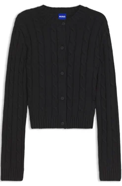 Strickjacke mit Zopfmuster und Knopfleiste