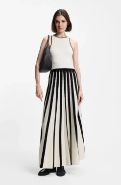 Strickkleid mit zweifarbigem Plissee-Rock